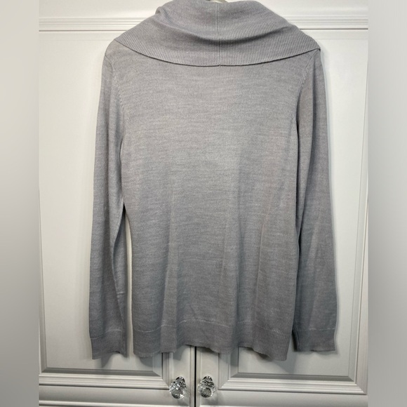 Lily Morgan Women’s Size Large Grey Cowl Neck Sweater Shirt Top Winter Fall - Picture 8 of 9